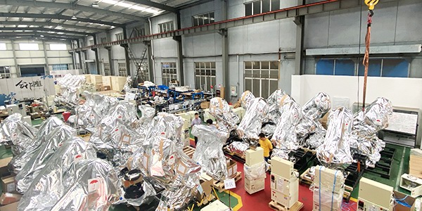 工業(yè)機器人產(chǎn)業(yè)迎來重要機遇期，前迅工廠開足馬力促生產(chǎn)，大干快上搶時機