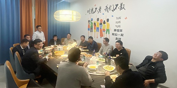 前迅市場部小聚——行而不輟、未來可期！