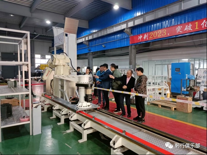 參觀自動化產線裝配車間