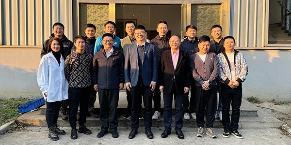 “紙上得來終覺淺，絕知此事要躬行。”，蘇州前迅牽手躬行，與愛同行！