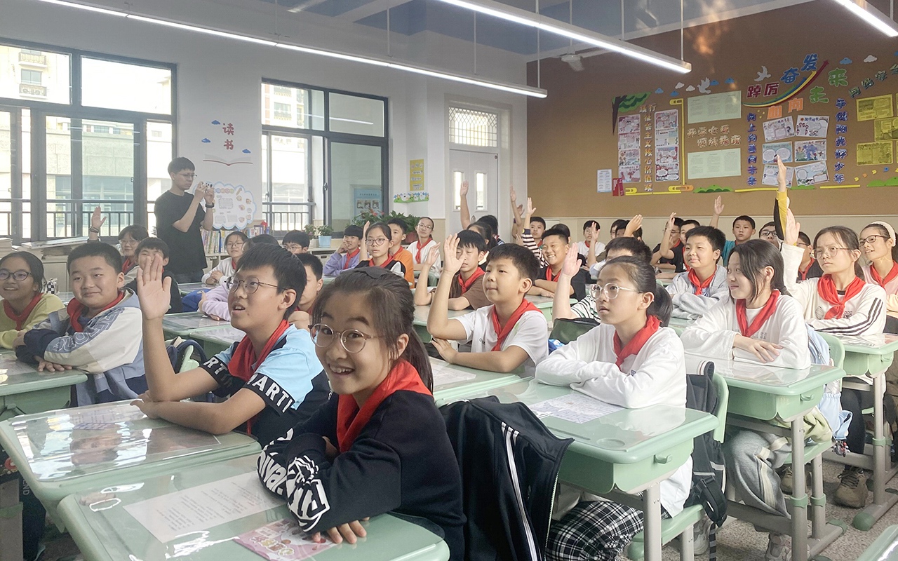 蘇州前迅工業(yè)機(jī)器人應(yīng)用科普進(jìn)校園活動