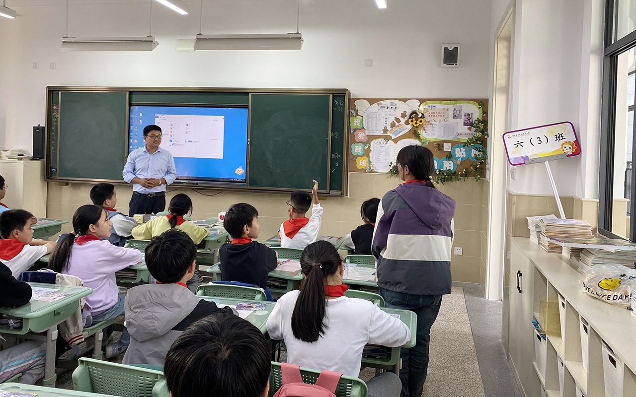 蘇州前迅工業(yè)機(jī)器人應(yīng)用科普進(jìn)校園活動