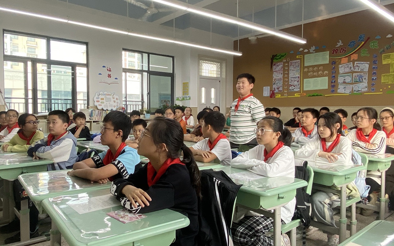 蘇州前迅工業(yè)機(jī)器人應(yīng)用科普進(jìn)校園活動